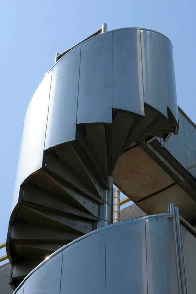 March 2008 Metal Spiral Staircase Turning Central Pole — Stock Fotó