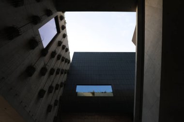 30 Aralık 2021 Batı Kowloon Kültür Bölgesi M + Müzesinde Duvarlara Tesis