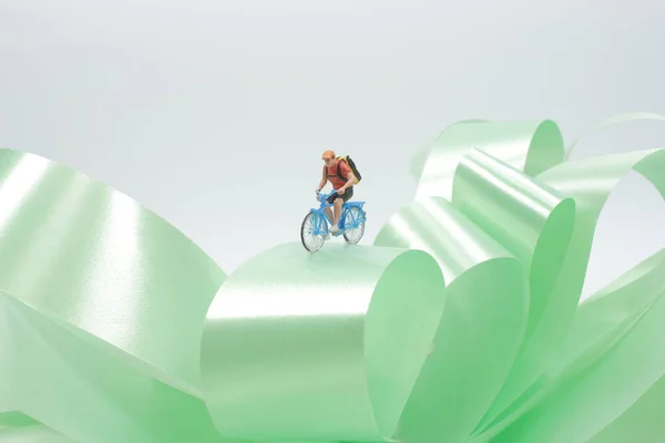 Mini Bike Green Bow Ribbon Isolated White — Stockfoto