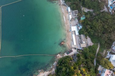 16 Ocak 2022 Silverstrand Sahili ve Yeşil Tepeler Manzarası