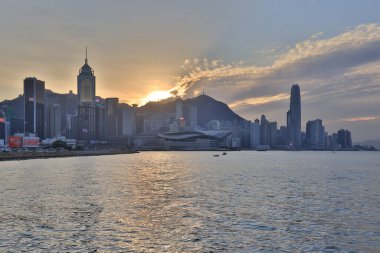12 Kasım 2021 Skyline, liman manzaralı, Hong Kong City gün batımı