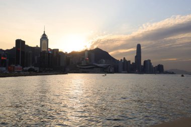 12 Kasım 2021 Skyline, liman manzaralı, Hong Kong City gün batımı