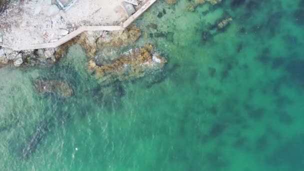 Jan 2022 Strandlinje Med Brusande Vågor Vindsikt Strandlinje — Stockvideo