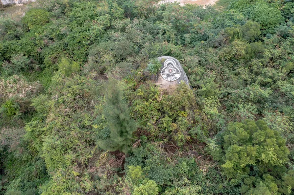 Sty 2022 Chiński Cmentarz Szczycie Wzgórza — Zdjęcie stockowe