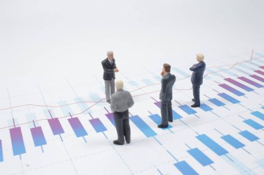 Yatırım projesiyle düşünen küçük bir işadamı