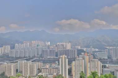 Shatin Hong Kong 'da kalabalık bir apartman.