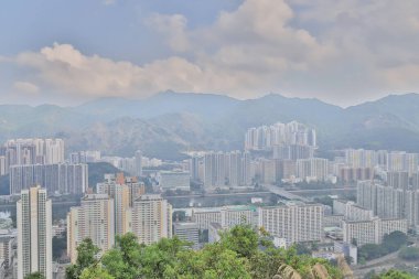 Shatin Hong Kong 'da kalabalık bir apartman.