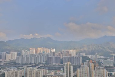 Shatin Hong Kong 'da kalabalık bir apartman.