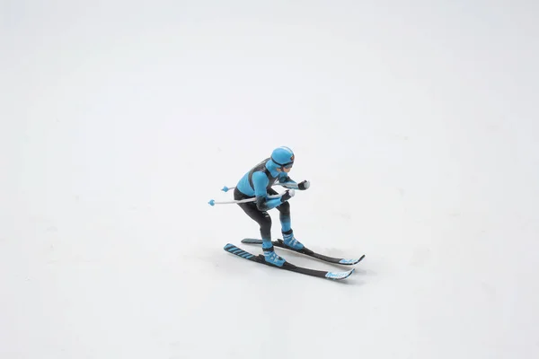 Mini Figura Esqui Esquiador Saltos Esportes Inverno Extremos — Fotografia de Stock