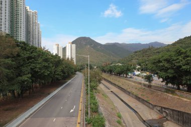 20 Nisan 2021 Yu Tung Yolu sokak manzarası, Tung Chung, Hong Kong