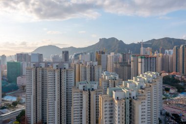 12 Mart 2022 Kai Tak, Hong Kong 'daki Apartman Binası.