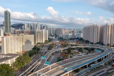 12 Mart 2022 Yol kavşağı ya da karayolu kavşağı, Choi Hung