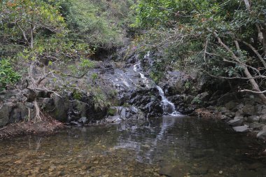 Lohas Park 'taki Siu Chik Sha şelalesi.