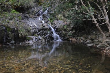 Lohas Park 'taki Siu Chik Sha şelalesi.