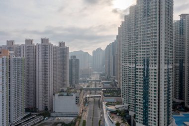 16 Mart 2022 Tseung Kwan O, Hong Kong 'da yüksek binalı apartman blokları
