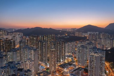 Hang Hau yerleşim alanının 4 Nisan 2022 Gece Görüşü, hk