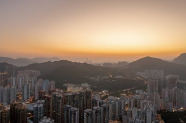 Hang Hau yerleşim alanının 4 Nisan 2022 Gece Görüşü, hk