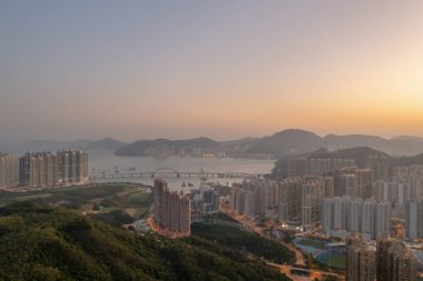 Hang Hau yerleşim alanının 4 Nisan 2022 Gece Görüşü, hk