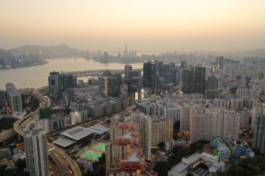 5 Nisan 2022 Kwun Tong bölgesi hava manzaralı, Hong Kong