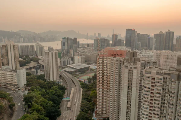 5 Nisan 2022 Tseung Kwan O yolu, Kwun Tong bölgesi, Hong Kong 