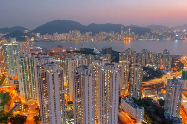 5 Nisan 2022, Sau Mau Ping, yeni bir kamu konutu.