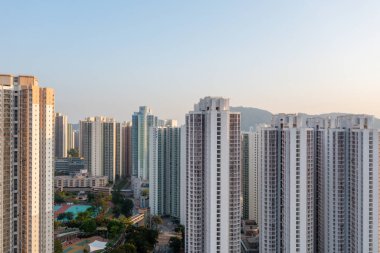 5 Nisan 2022, Lam tin Kwun Tong 'da bir halk evi.