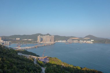 9 Nisan 2022, Junk Bay, Hong Kong ile TKO Town.