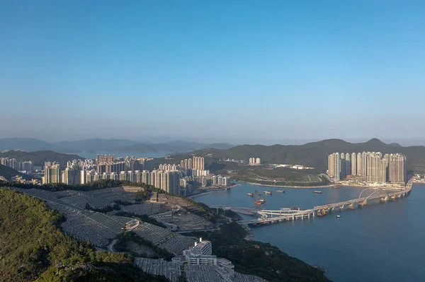 9 Nisan 2022 Junk Bay, Junk Bay 'deki kamusal mezarlık.