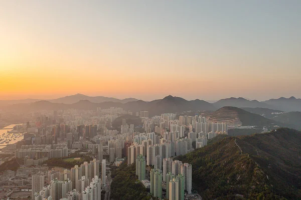 9 Nisan 2022 Halk Mezarlığı ve Yau Tong Doğu