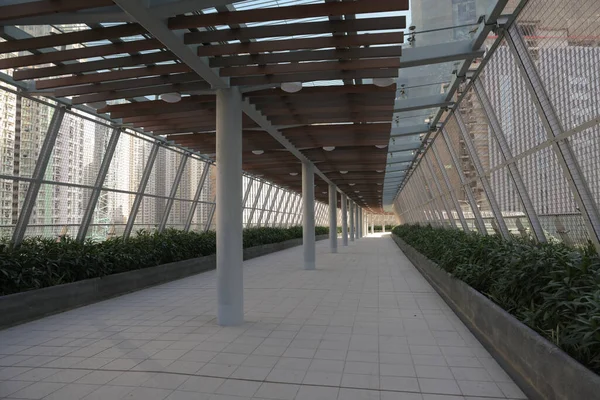 10 Nisan 2022 Kai Tak 'taki modern ayak köprüsü, hk