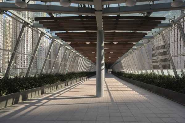 10 Nisan 2022 Kai Tak 'taki modern ayak köprüsü, hk