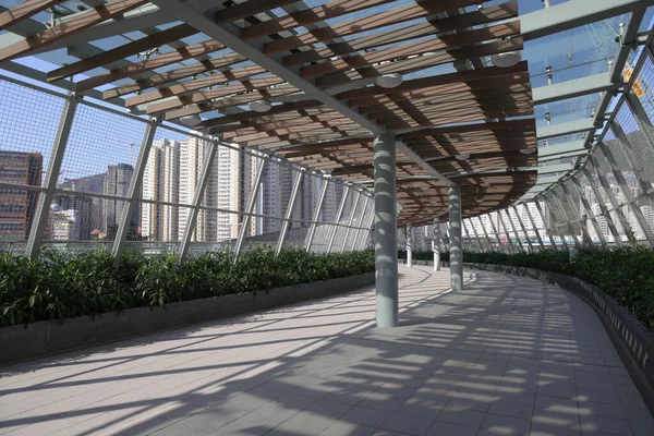 10 Nisan 2022 Kai Tak 'taki modern ayak köprüsü, hk