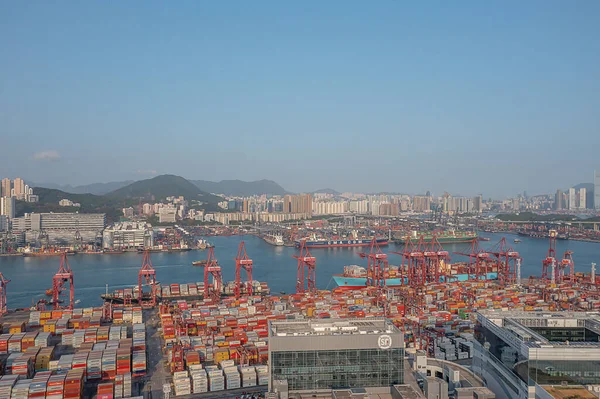 14 Nisan 2022 Kwai Tsing konteyner terminali, Hong Kong