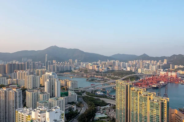 14 Nisan 2022, Tsuen Wan 'daki Serseri Kanalı, hk.