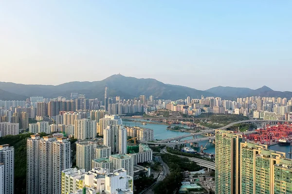 14 Nisan 2022, Tsuen Wan 'daki Serseri Kanalı, hk.