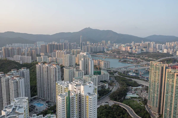 14 Nisan 2022, Tsuen Wan 'daki Serseri Kanalı, hk.