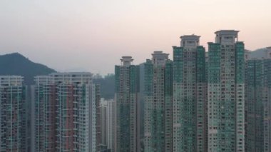 14 Nisan 2022 Tko 'nun güneyinde bir emlak dairesi.