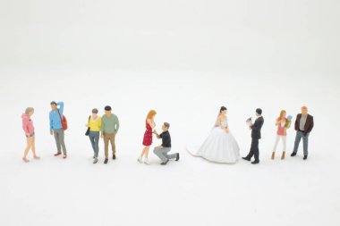 bir aşk Evreleri Bilgileri, Tarih, düğün, aile