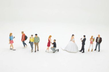 bir aşk Evreleri Bilgileri, Tarih, düğün, aile