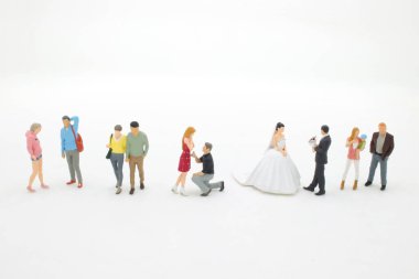 bir aşk Evreleri Bilgileri, Tarih, düğün, aile