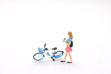 Tarama QR koduna göre, şehirde bisiklet paylaşım sistemi