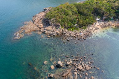 23 Nisan 2022 Okyanus dalgaları ve fantastik Rocky sahili manzarası