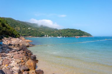 23 Nisan 2022 Hong Kong 'da güzel kumlu plaj, Clear Water Bay First Beach