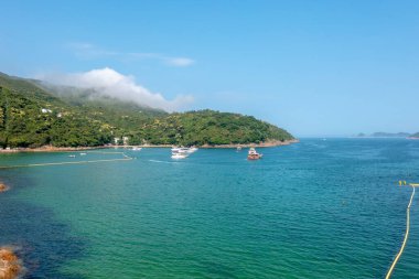 23 Nisan 2022 Hong Kong 'da güzel kumlu plaj, Clear Water Bay First Beach
