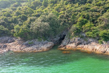 23 Nisan 2022 Temiz Su Koyu 'ndaki deniz mağaraları, hk