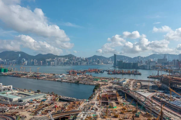 24 Nisan 2022 Merkez Kowloon Yolu 'nda yeni otoyol yapım aşamasında