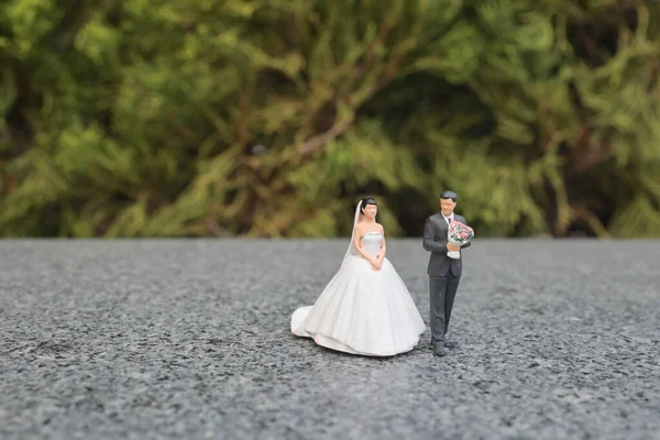 Güzel bir düğün çifti, düğün günlerinde mutlu bir çiftin portresi.