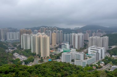 30 Nisan 2022 Hang Hau 'daki modern konut binası.