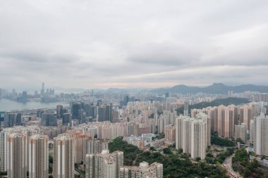 2 Mayıs 2022 Kwun Tong, Kowloon tarafında.