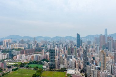 7 Mayıs 2021 Kowloon Yarımadası 'nın güneyinde bir şehir manzarası.